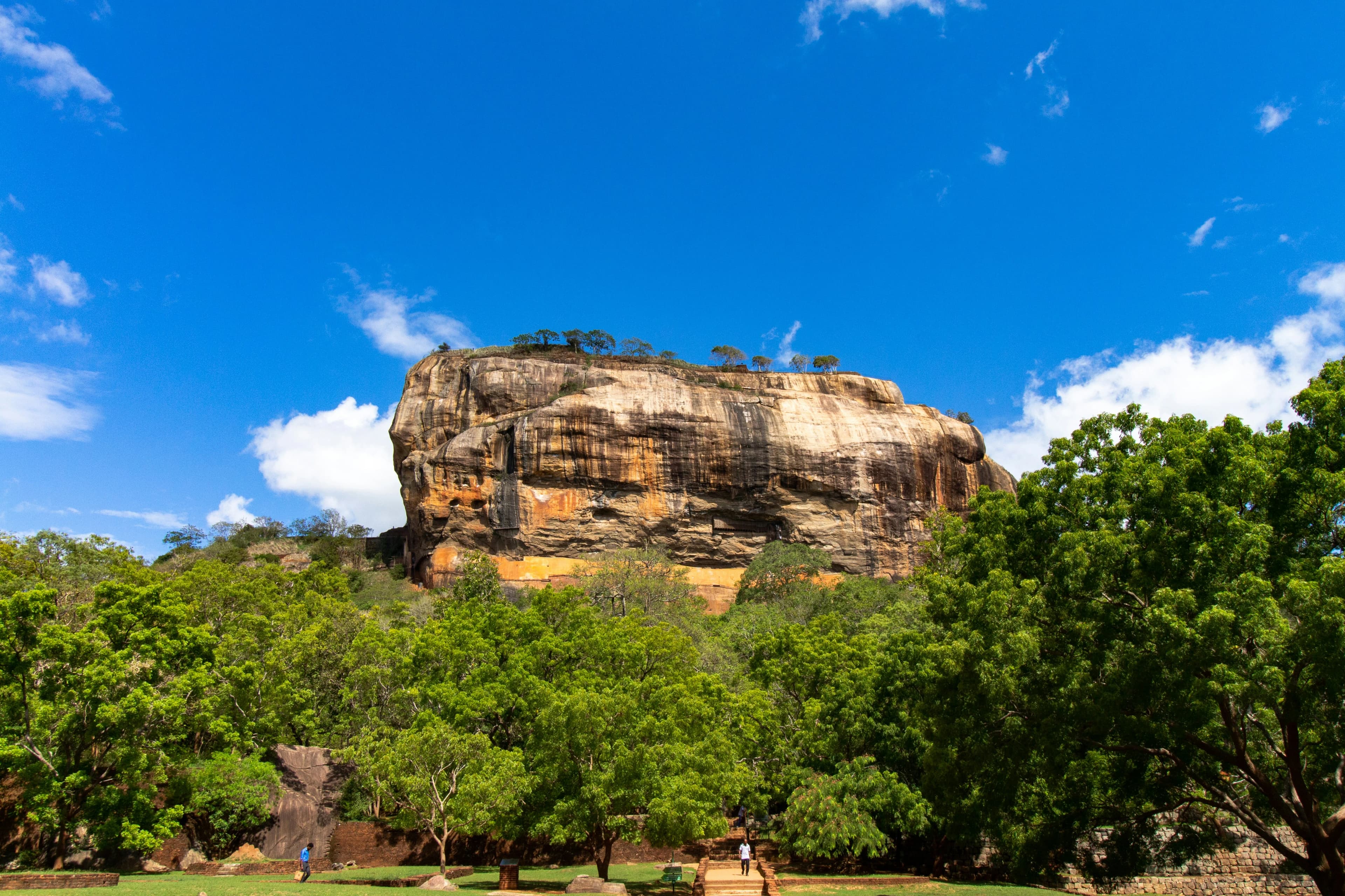 Explore Sri Lanka