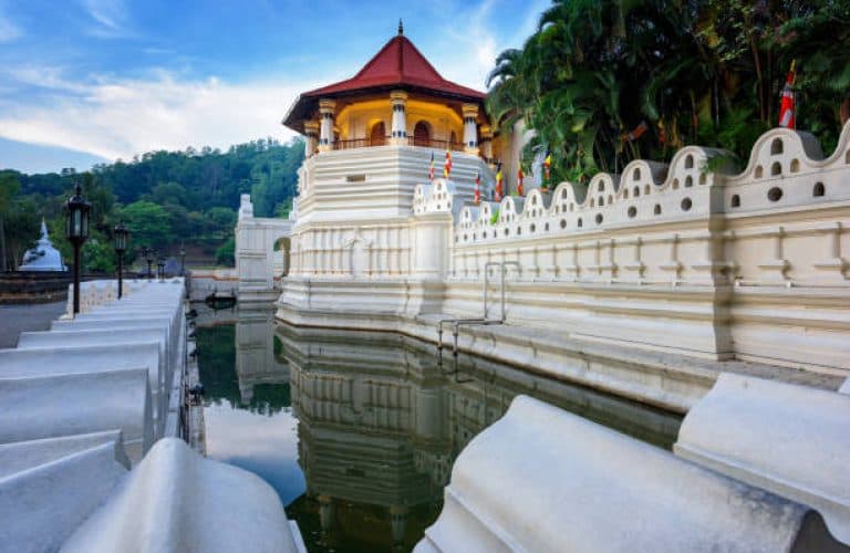 Unveil Beautiful Sri Lanka in 3 Days